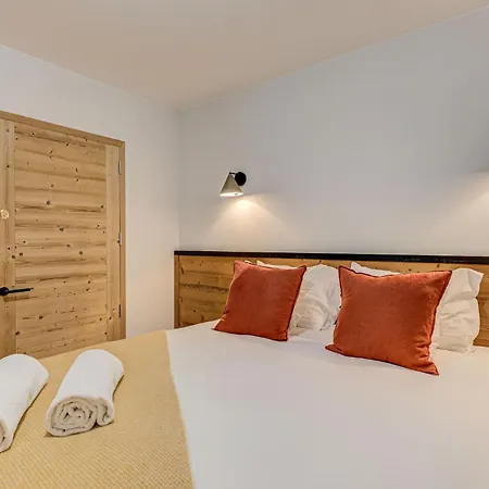 White Pearl A03 - Alpes Travel - - Sleeps 2-4 Chamonix