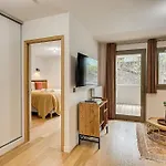 White Pearl A03, Alpes Agency, Chamonix, Sleeps 2-4