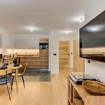 Apartment White Pearl A03, Alpes Agency, Chamonix, Sleeps 2-4 Chamonix