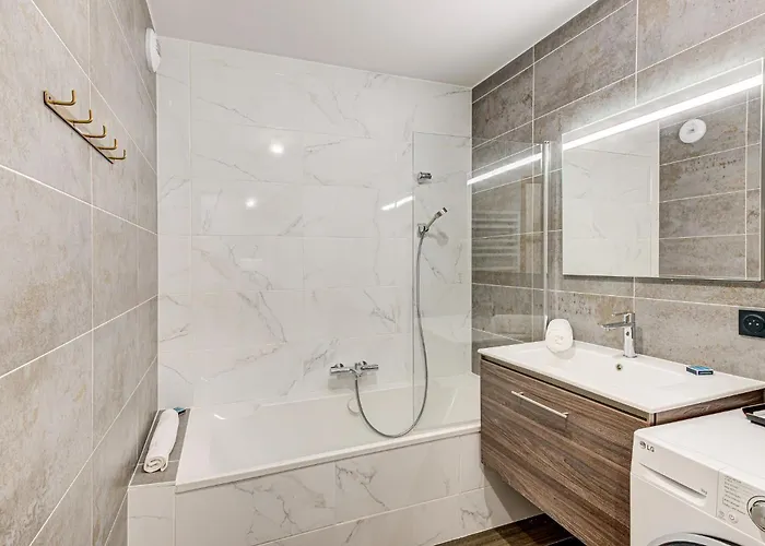 Апартаменты White Pearl A03, Alpes Agency, Chamonix, Sleeps 2-4 Шамони